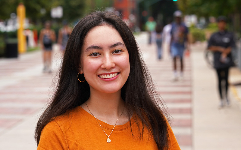 Hannah O’Neill the 2022 recipient of the Friends of the VCU Libraries Scholarship.